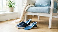 Semelles pour fasciite plantaire près de chaussures dans un intérieur lumineux